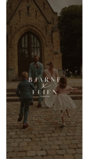 Soms komt liefde later opnieuw op je pad… en hoe bijzonder is het wanneer twee mensen elkaar na jaren terugvinden 🥹

Op deze dag zaten alle lagen van hun verhaal verweven: een warm gezin, persoonlijkheid in de kleinste details, een zonnestraal die we samen hadden gemanifesteerd en regen die zelfs de liefde niet kon overschaduwen.

Merci Elien & Bjarne, om ons het vertrouwen te geven om jullie verhaal te vertellen. 🫶🏻